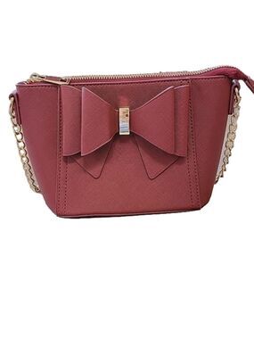 Beet (Burgandy) Red Bow Vegan LeatherPurse with Gold Accents EUC (possibly NWOT)